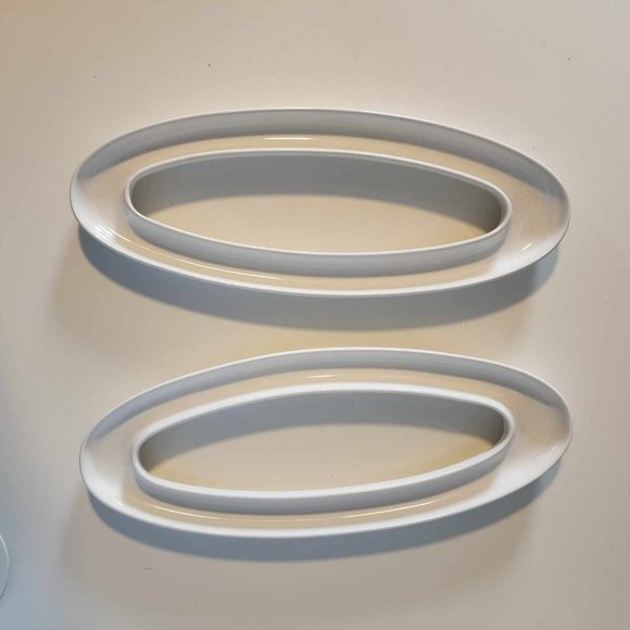 EUC Williams Sonoma Olive Trays (set of 2) - Picture 1 of 4